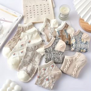 9-Pair Vintage Artistic Style Low-Cut Socks - Breathable & Sweat-Absorbent Short Socks