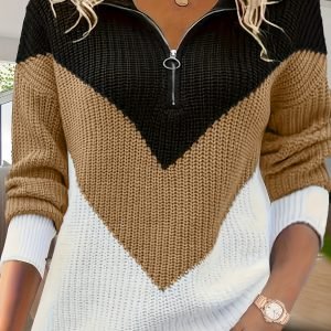 Women's Plus Size Relaxed Fit Sweater